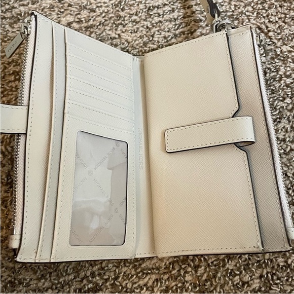 Michael Kors Double Zip Wristlet - Picture 3 of 6